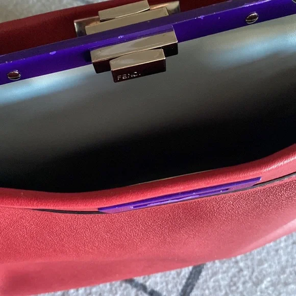 Auth Fendi red peekaboo iconic turn closure rigid leather top handle handbag - Picture 6 of 16